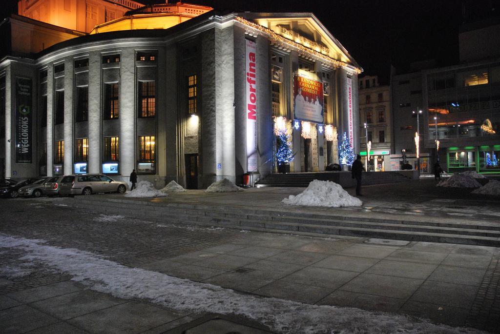 Hostel Kamienica Rynek 7 Katowice Exterior photo