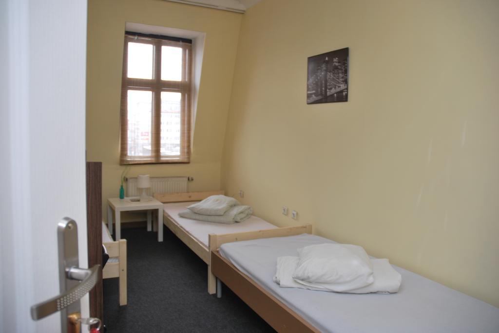 Hostel Kamienica Rynek 7 Katowice Room photo