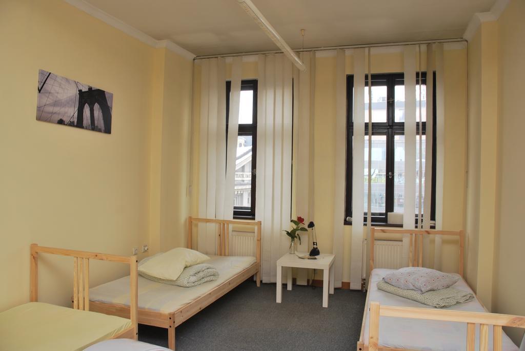 Hostel Kamienica Rynek 7 Katowice Room photo